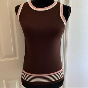 Contrast stripe tank/shell